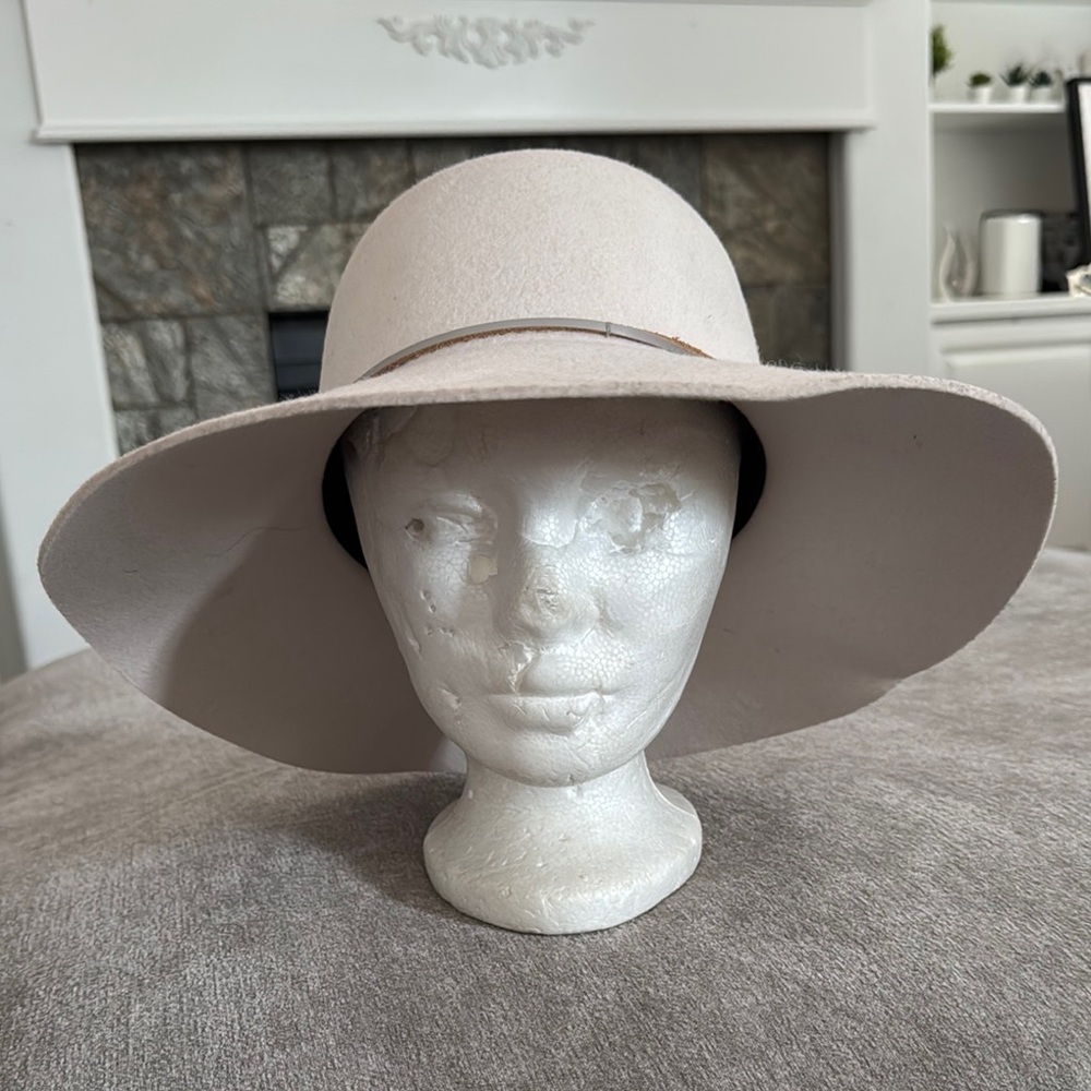 Phenix Cream Wide-Brim Hat Minimalist Design